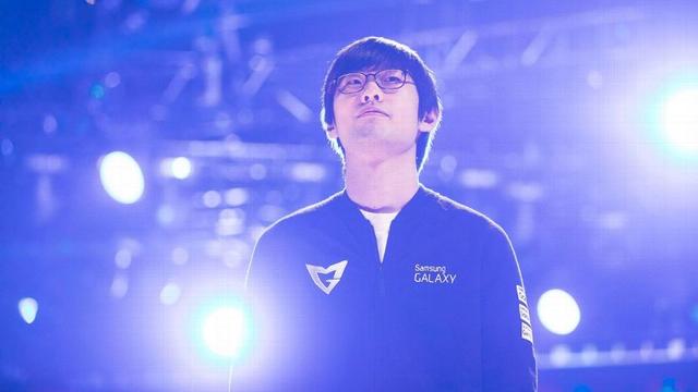 LPL 官方年度回顾： Xiaohu 的“手势舞”， Danny 的第二名，BLG遗憾成为亚军